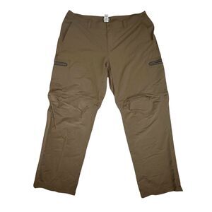 L.L. Bean Men's Army Green Nylon Cargo Hiking Convertible Pants Size 40 x 32‎
